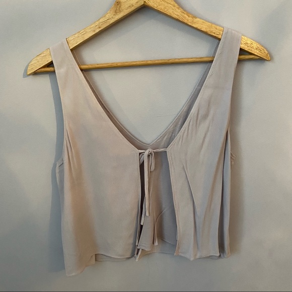 Aritzia open back top - Picture 2 of 3